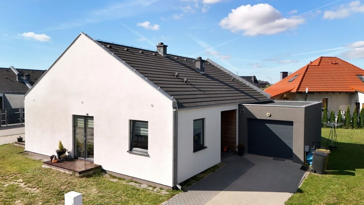 Nowoczesny dom 140m2 z tarasem i garażem, gotowy do zamieszkania Pniewy, Tulipanowa  141m2 Foto 1