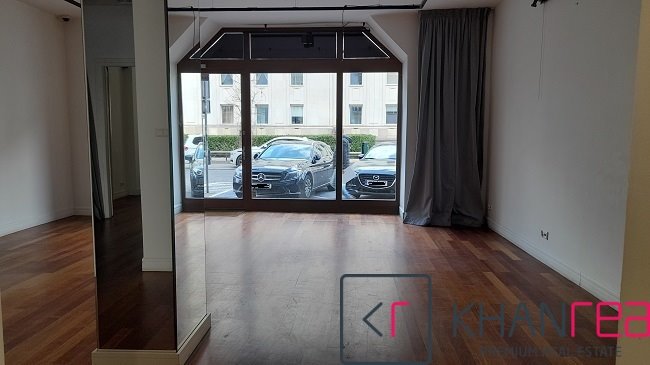 Lokal usługowy z witrynami w centrum Warszawy, 110 m2 Warszawa  110m2 Foto 1