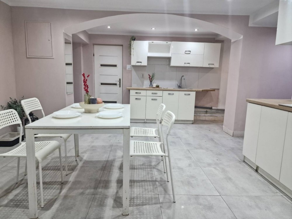 Polecam przestronne 135 m² mieszkanie z 7 pokojami i 2 łazienkami Głogów  125m2 Foto 1