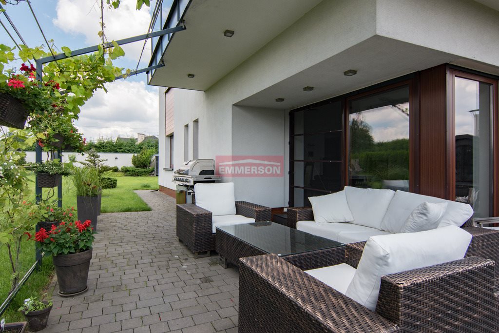 Nowoczesny dom 5 pokoi z sauną i kominkiem na dużej działce Włosań, Słoneczna  296m2 Foto 1