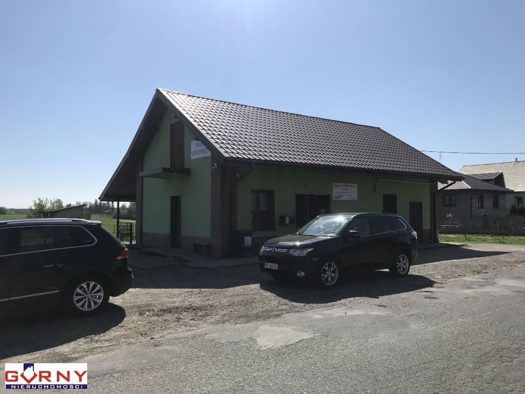 Lokal handlowy 40 m² z monitoringiem i nowym dachem Łęczno  40m2 Foto 1