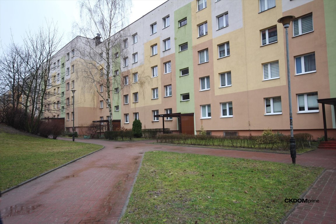 Na sprzedaż przestronne 3 pokoje z balkonem i dwoma piwnicami Kielce, Andrzeja Struga 1  62m2 Foto 1