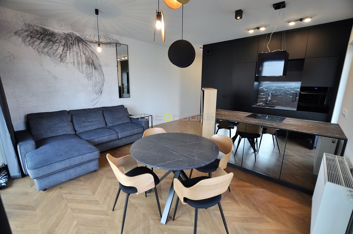 Nowoczesny apartament 67 m2 w prestiżowej Katowickiej Pierwszej Dzielnicy. Katowice, Centrum, Pierwsza Dzielnica, ulica Góreckiego  67m2 Foto 1