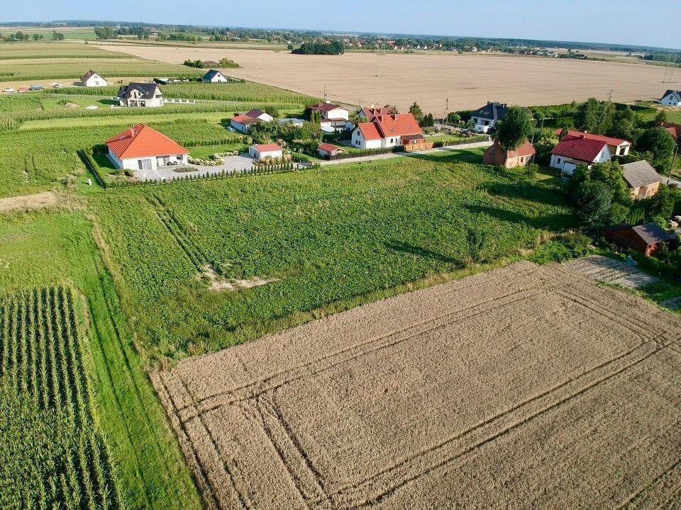 Działka budowlana 1195 m² w Bystrem – spokojna okolica Bystre  1 195m2 Foto 1