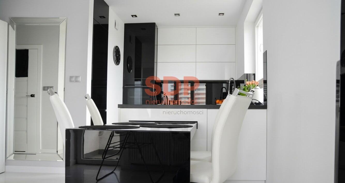 Nowoczesne 2-pokojowe mieszkanie z balkonem i panoramicznym widokiem Katowice, Chorzowska  43m2 Foto 1