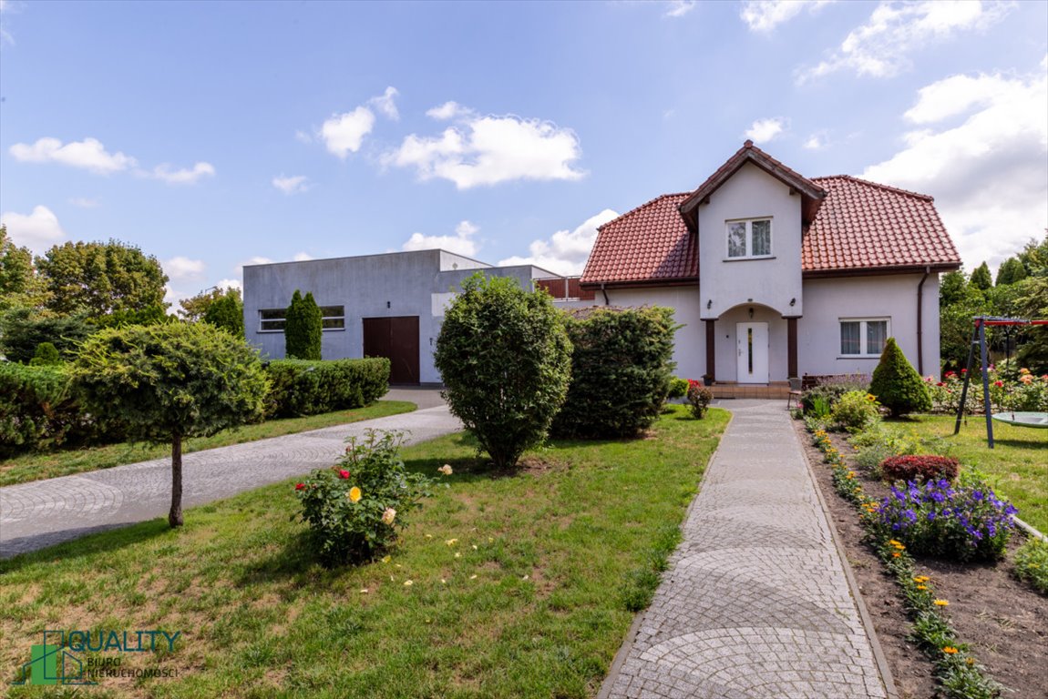 Funkcjonalny dom z dużym warsztatem i garażem w Szamotułach Szamotuły, Brignoles  278m2 Foto 1