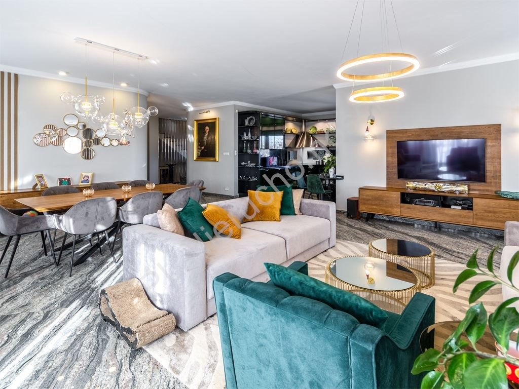 Dom z potencjałem na działalność i komfortowe życie Raszyn  750m2 Foto 1