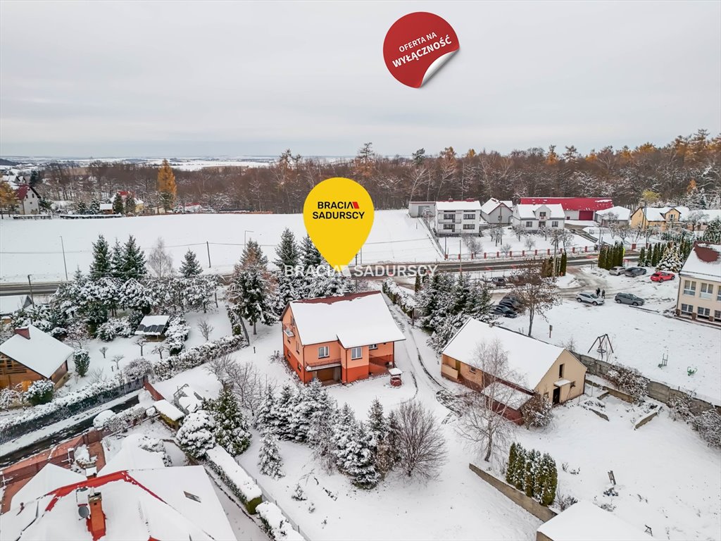 Wolnostojący dom 195 m² na 30 arach w Pietrzejowicach Pietrzejowice  195m2 Foto 1