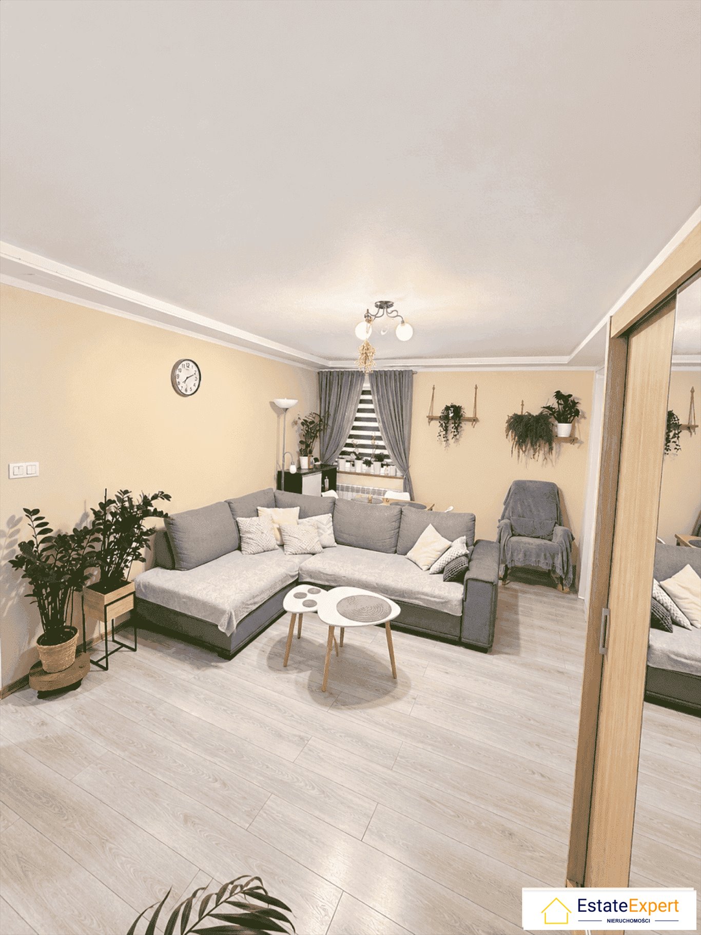 Przytulne 51 m² z garażem i dużą piwnicą (Modliszewice) Modliszewice, Modliszewice  51m2 Foto 1