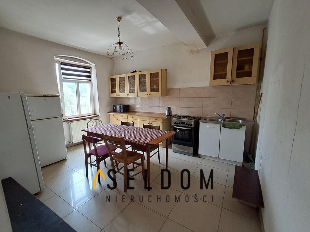 Dwupokojowe mieszkanie do remontu, blisko centrum Jeleniej Góry Jelenia Góra, Centrum  65m2 Foto 1