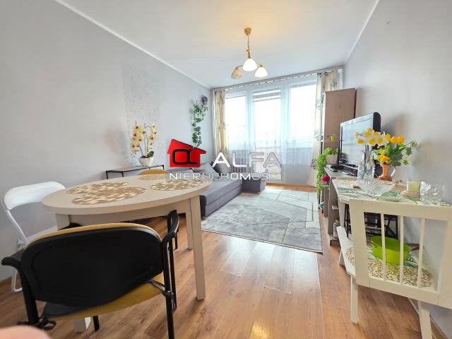 Mieszkanie trzypokojowe na sprzedaż Świdnica, Siostrzana  48m2 Foto 1