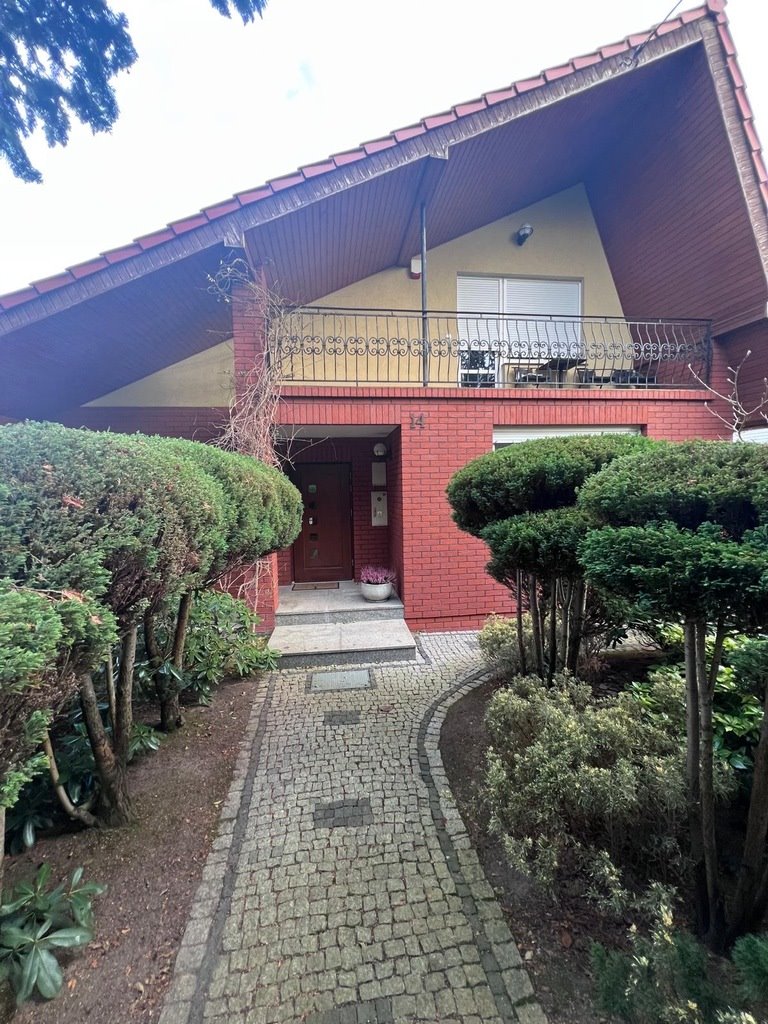 Unikalna nieruchomość w Bierzwniku z dwoma budynkami i dużą działką Bierzwnik, Kwiatowa  200m2 Foto 1