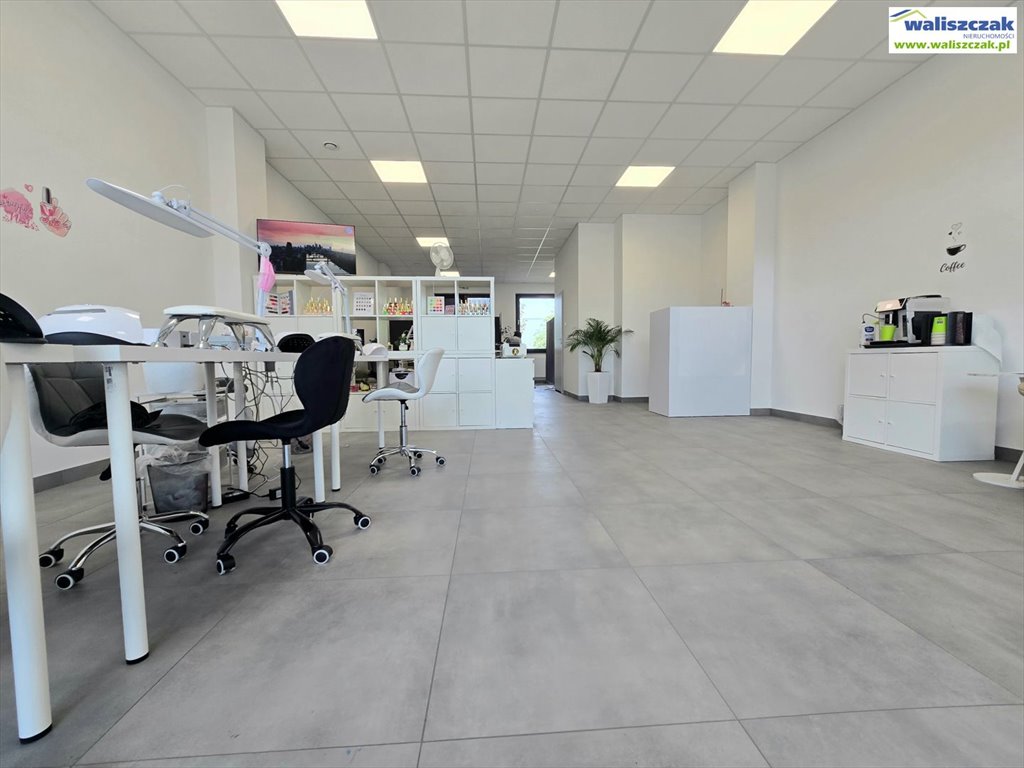 Lokal 78 m² z witrynami i tarasem w centrum Piotrkowa Piotrków Trybunalski, Centrum  78m2 Foto 1