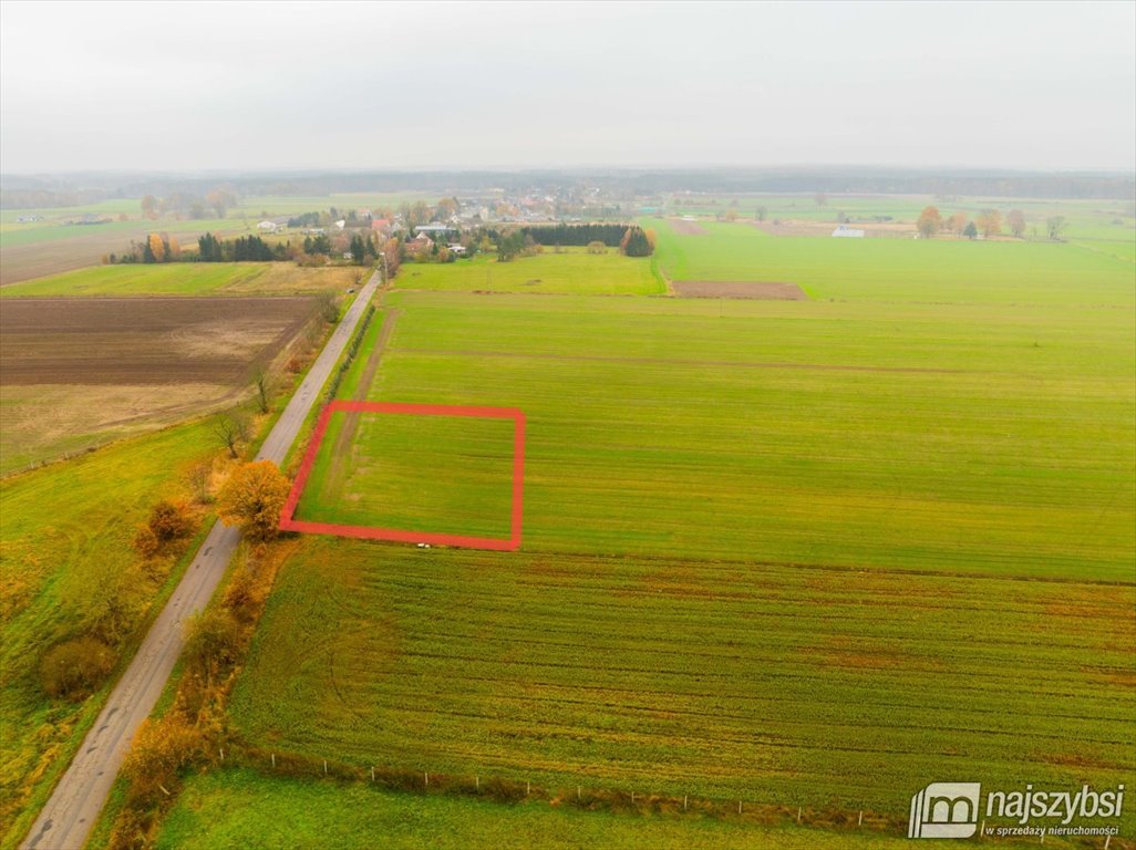Działka budowlana 1501 m² w Węgorzy, blisko S6 i lotniska Węgorza, Wieś  1 501m2 Foto 1