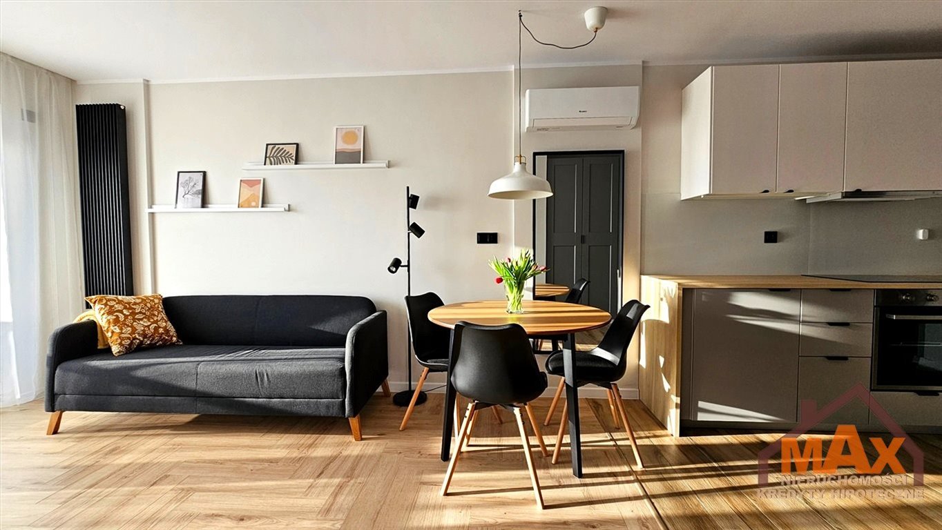 Mieszkanie dwupokojowe na wynajem Tychy, Śródmieście  42m2 Foto 1