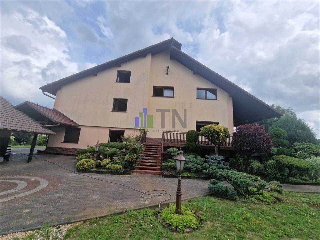 Dom pod działalność i dwie rodziny, 395 m2, Jelcz-Laskowice Jelcz-Laskowice  395m2 Foto 1