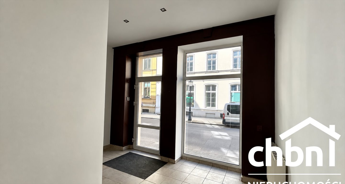 Lokal usługowy 30,9 m² z witryną, parter, centrum.: Chojnice: Młyńska