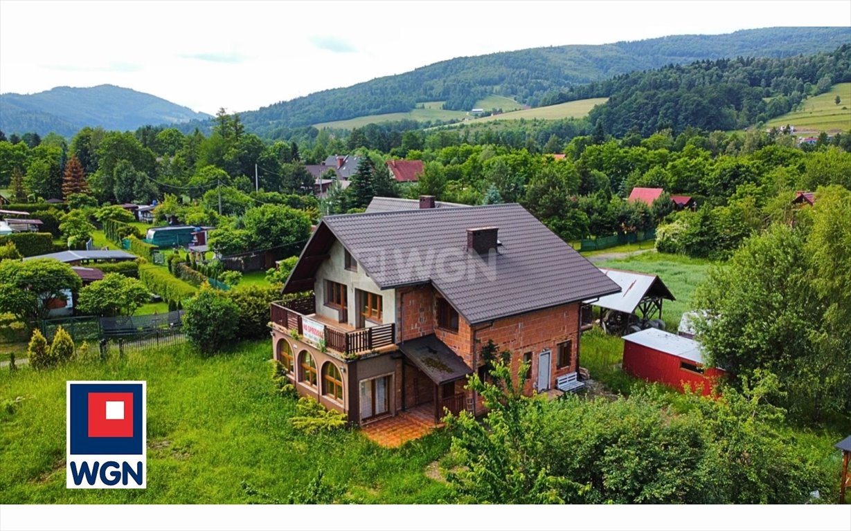 Na sprzedaż przestronny dom 300 m² w Brennej z dużą działką Brenna  300m2 Foto 1