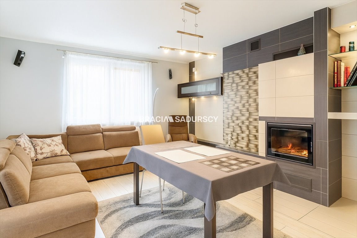 Komfortowy dom 220 m², ogrzewanie gazowe, odświeżony Wieliczka, Krzyszkowice, Modrzewiowa  220m2 Foto 1