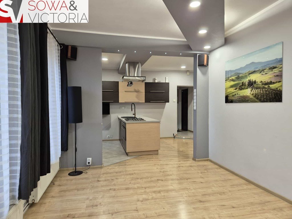 Mieszkanie czteropokojowe  na sprzedaż Boguszów-Gorce  72m2 Foto 1