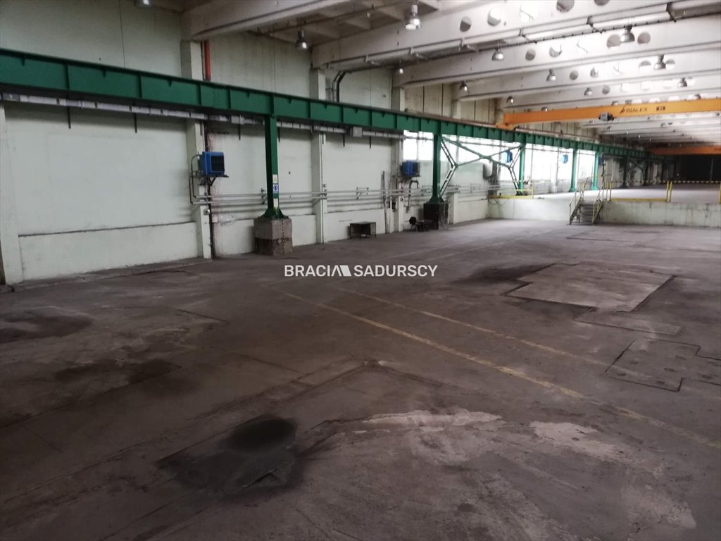 Hala produkcyjna 2120 m2 z suwnicami i biurami Niepołomice  2 120m2 Foto 1