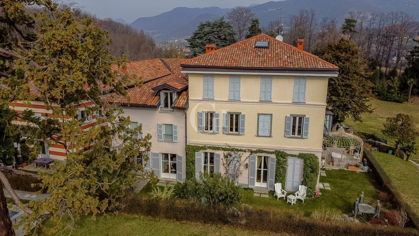 Luksusowe 190 m² mieszkanie w Como z 3 pokojami Włochy, Como  190m2 Foto 1