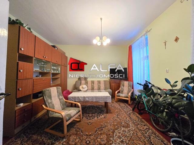 Kawalerka na sprzedaż Jaworzyna Śląska, Cicha okolica  37m2 Foto 1