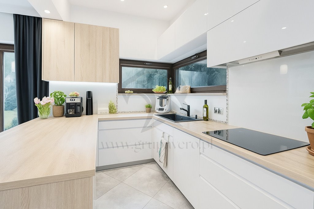 Dom na sprzedaż Justynów  190m2 Foto 1