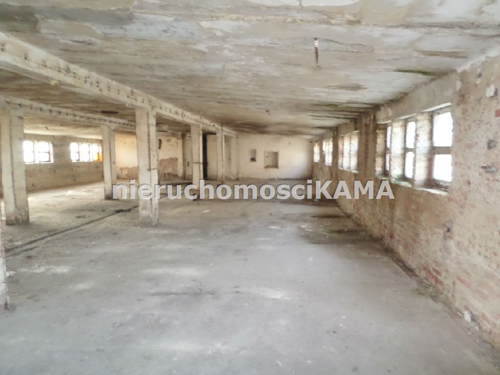 Hale magazynowe 680m² do adaptacji - cena 1 mln zł Skoczów  1 360m2 Foto 1