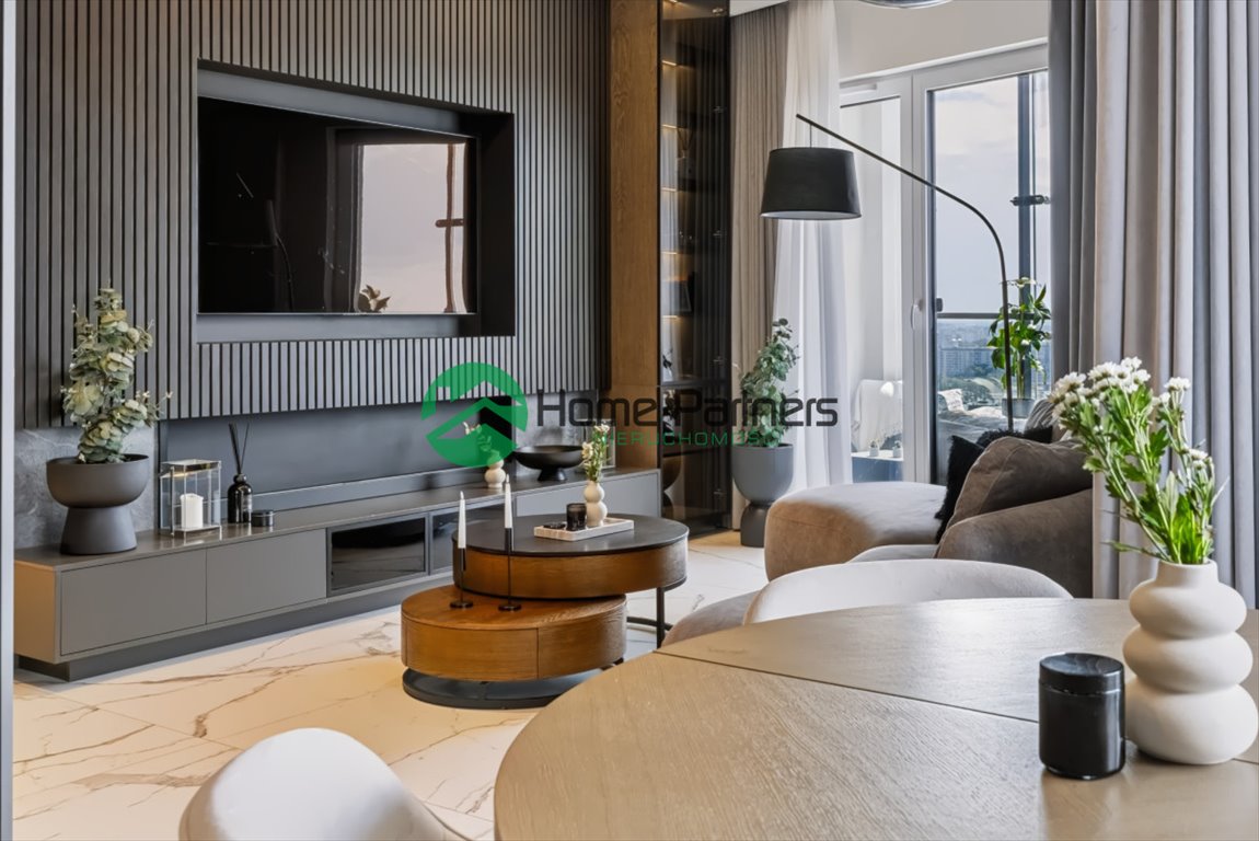 Zapraszam do obejrzenia 93,5 m² apartamentu z panoramicznym widokiem na Warszawę Warszawa, Wola  94m2 Foto 1