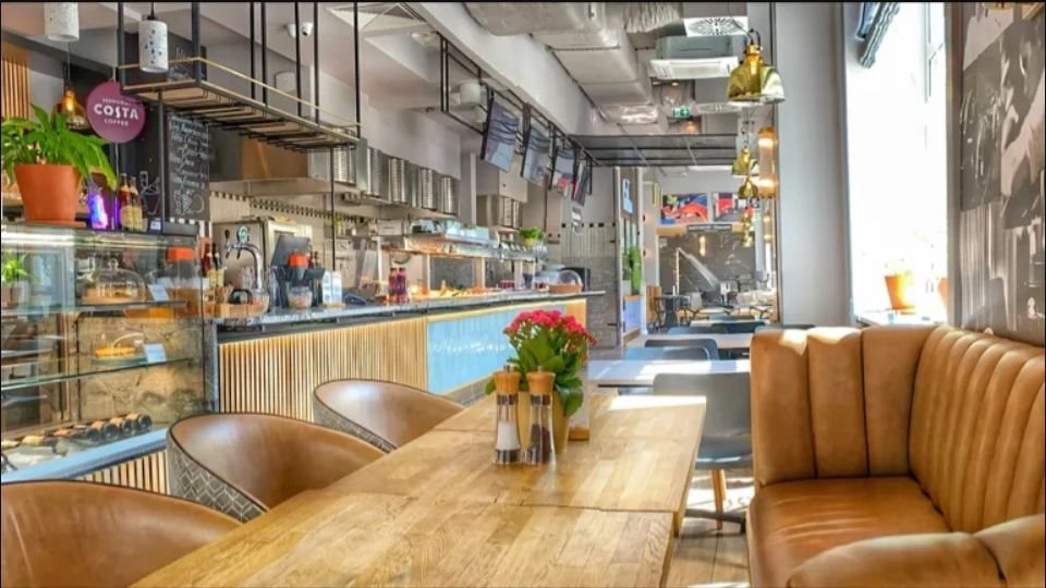 Lokal użytkowy na sprzedaż Gdynia, Śródmieście, Świętojańska  241m2 Foto 1