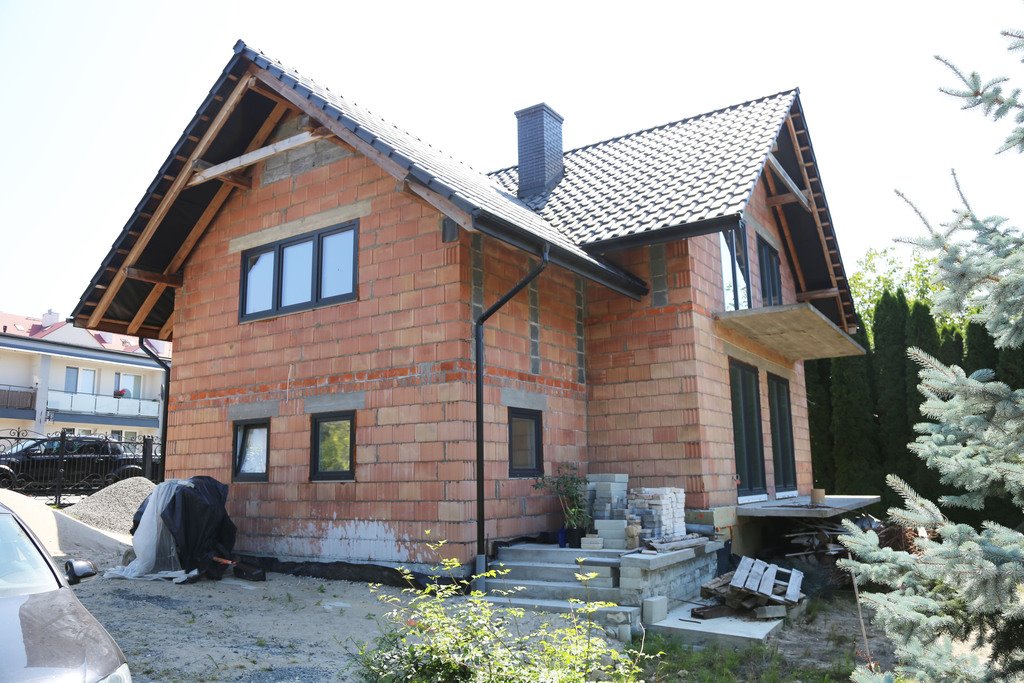 Solidny dom surowy z dużym potencjałem i 220 m² powierzchni Sandomierz, Krukowska  189m2 Foto 1
