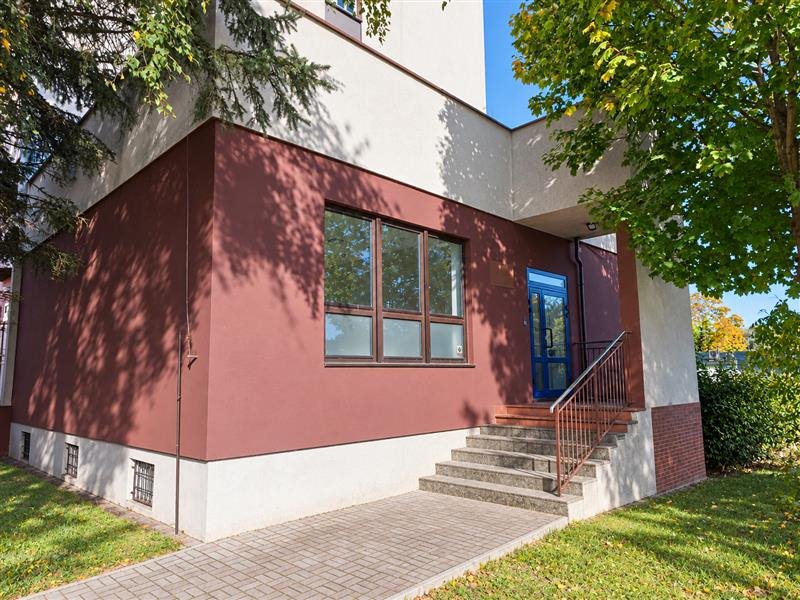 Lokal biurowy 87 m² - 4 pomieszczenia - wejście od ulicy Koszalin, Gnieźnieńska  87m2 Foto 1