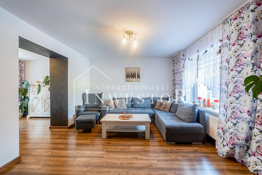 Dom na sprzedaż Biskupów  240m2 Foto 1