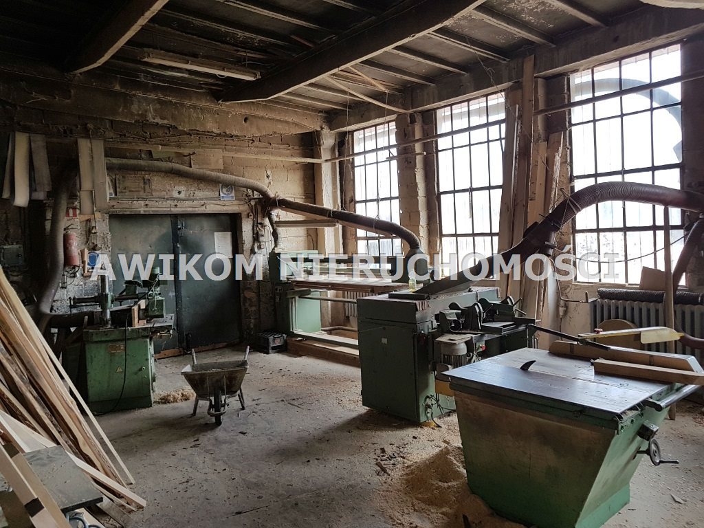 Sprzedam w pełni wyposażoną stolarnię 680 m2 z zapleczem i magazynem Ciechanów  680m2 Foto 1