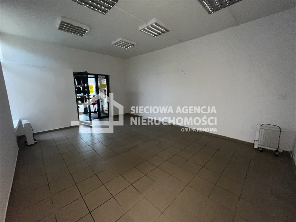 Na wynajem przestronny lokal usługowy 25 m² w centrum Rumi Rumia  25m2 Foto 1