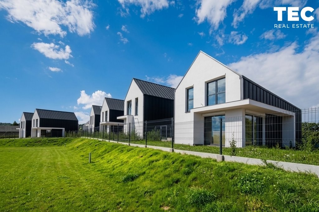 Sprzedam dom 107,71 m² w Mnikowie z ogrzewaniem podłogowym Mników  108m2 Foto 1