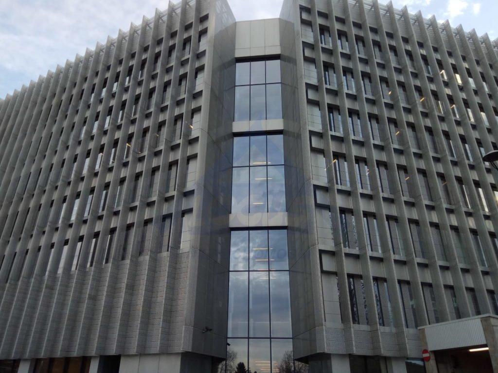 Nowoczesny biurowiec klasy A w Włochach, 296 m2, ekologiczny Warszawa, Włochy  296m2 Foto 1