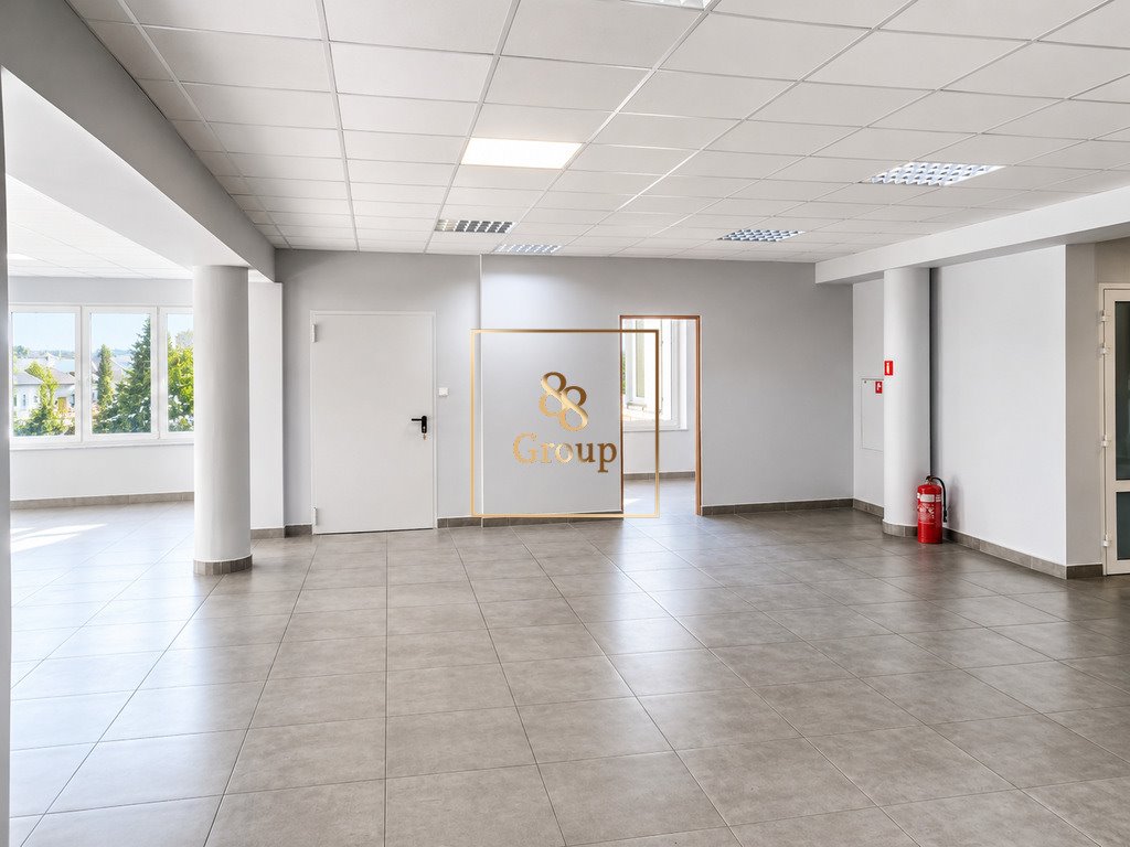 Sprzedam obiekt komercyjny 1294 m² w Węgrowie z dużym potencjałem Węgrów  1 294m2 Foto 1