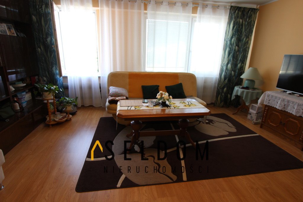 Mieszkanie trzypokojowe na sprzedaż Konin, Przemysłowa  73m2 Foto 1