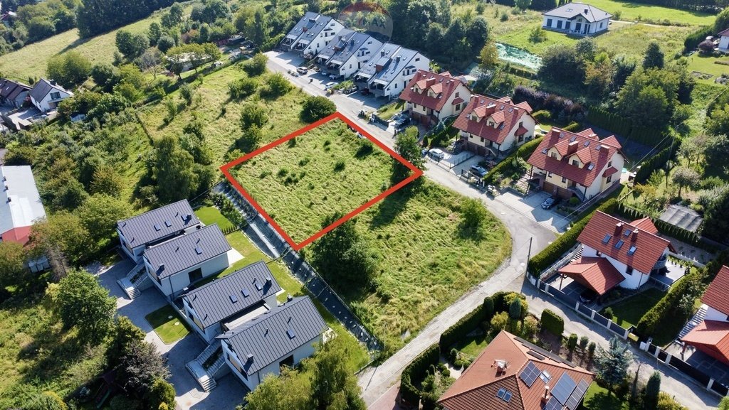 Działka 1207 m² z widokiem i mediami, blisko natury Bielsko-Biała  1 207m2 Foto 1
