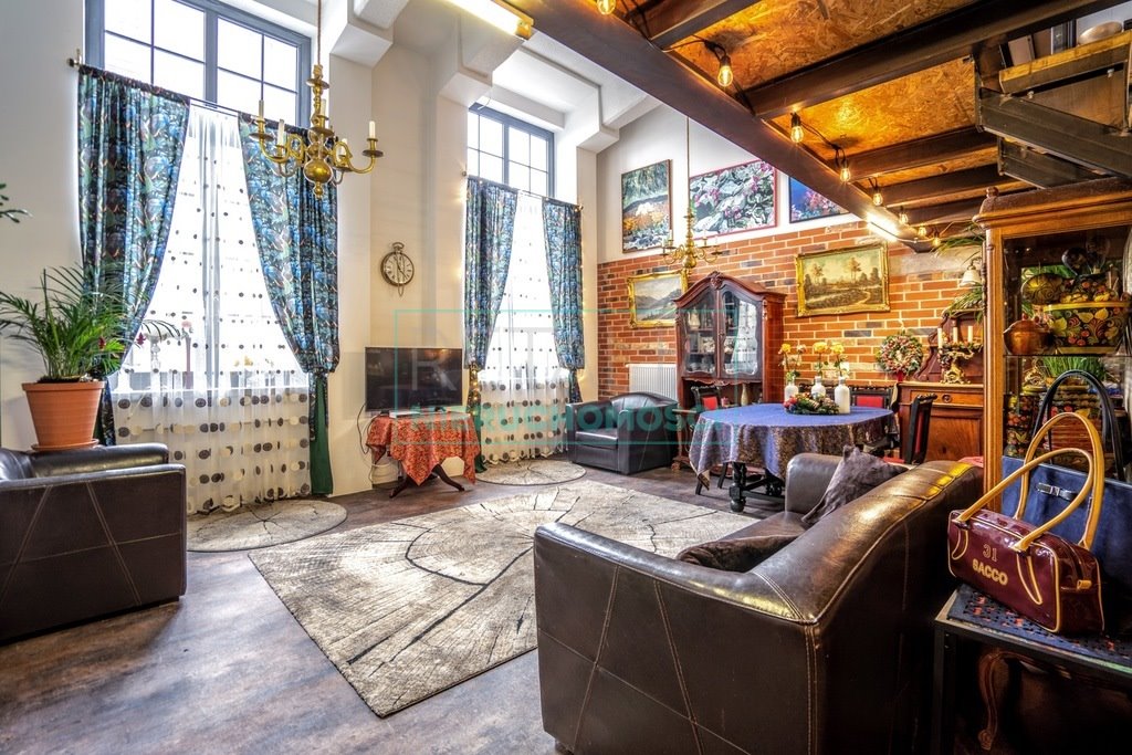 Klimatyczny loft z antresolą, 118 m2, Żyrardów Żyrardów  118m2 Foto 1