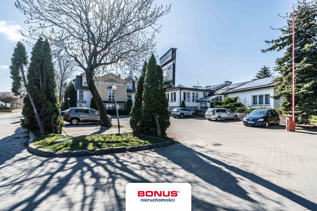 Hotel i restauracja przy DK92, 1976 m2, 21 pokoi Przeźmierowo  1 976m2 Foto 1