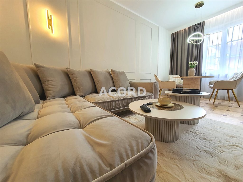 Na wynajem luksusowy apartament 50 m² z balkonem w Warszawie Warszawa, Śródmieście, Stare Miasto  50m2 Foto 1