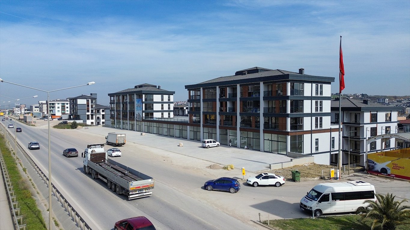Komercyjny lokal 132 m² z widokiem na główną ulicę Turcja, Yalova, Gazi Osman Paşa, Yalova Merkez, Yalova  120m2 Foto 1