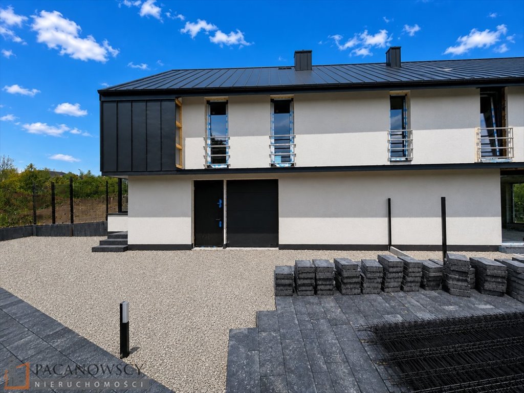 Nowoczesny dom bliźniak z garażem i tarasem w Pękowicach Pękowice  116m2 Foto 1