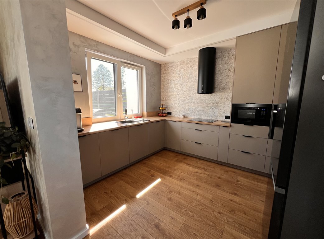 Dom na sprzedaż Mrozów, Sasankowa  138m2 Foto 9