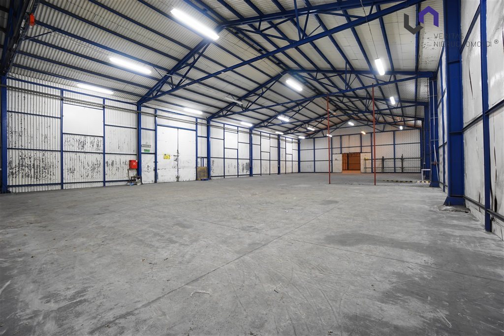 Hala 1472 m² z biurami i placem TIR w Będzinie Będzin, Łagisza  1 472m2 Foto 1