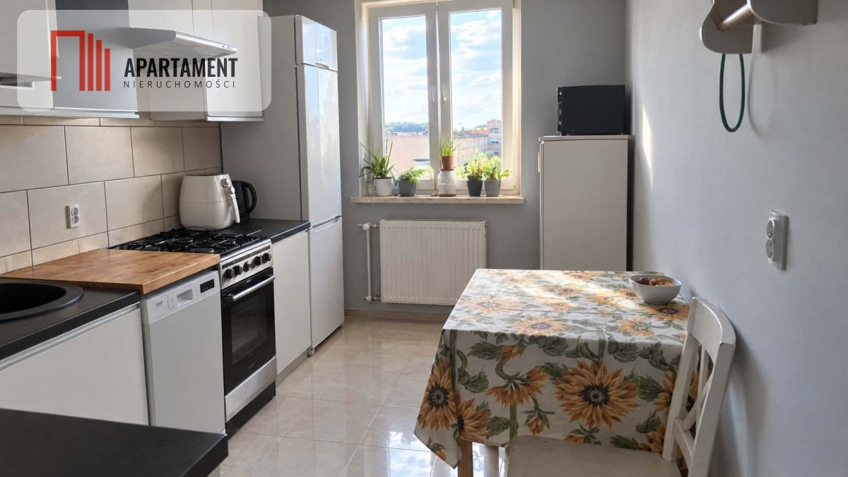 Przestronne 3-pokojowe mieszkanie z balkonem w centrum Brzegu Dolnego. Brzeg Dolny  69m2 Foto 1