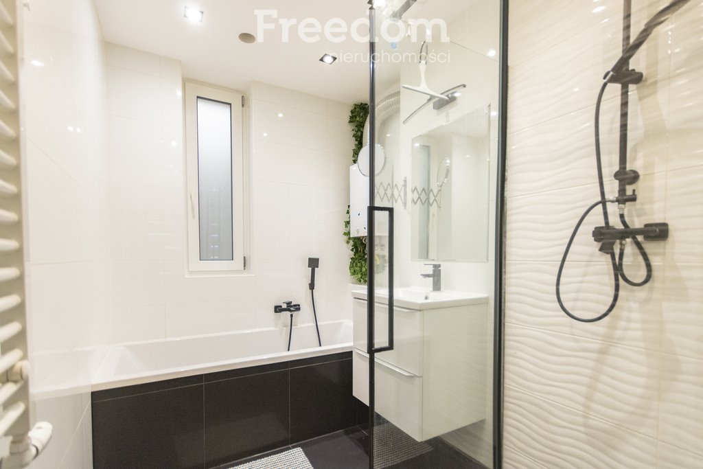 Mieszkanie dwupokojowe na sprzedaż Nysa, Piastowska  69m2 Foto 1